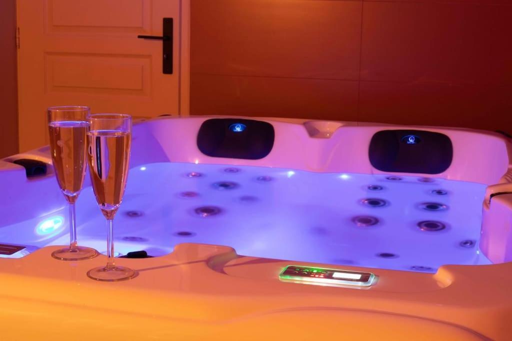 Suite & Spa Privatif Domaine Des Demoiselles Hauteville  المظهر الخارجي الصورة